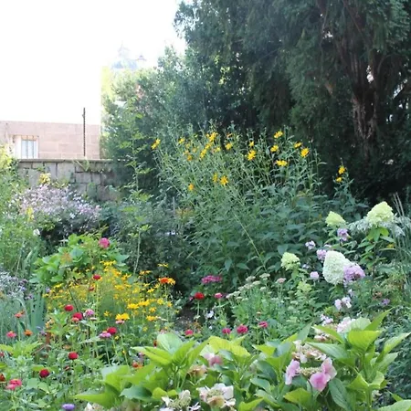 Holiday home In With Private Garden