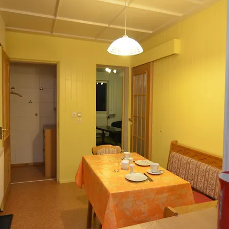 Ferienhaus, *