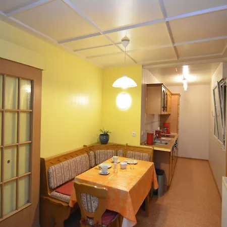 Ferienhaus, Feriehus *